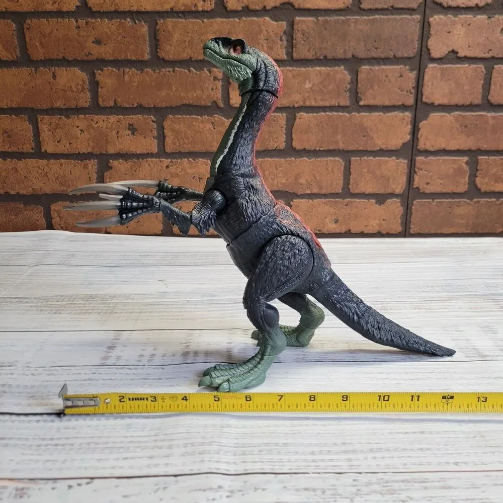 Jurassic World Dominion Therizinosaurus Sound Slashin Dinosaur Works Mouth Moves